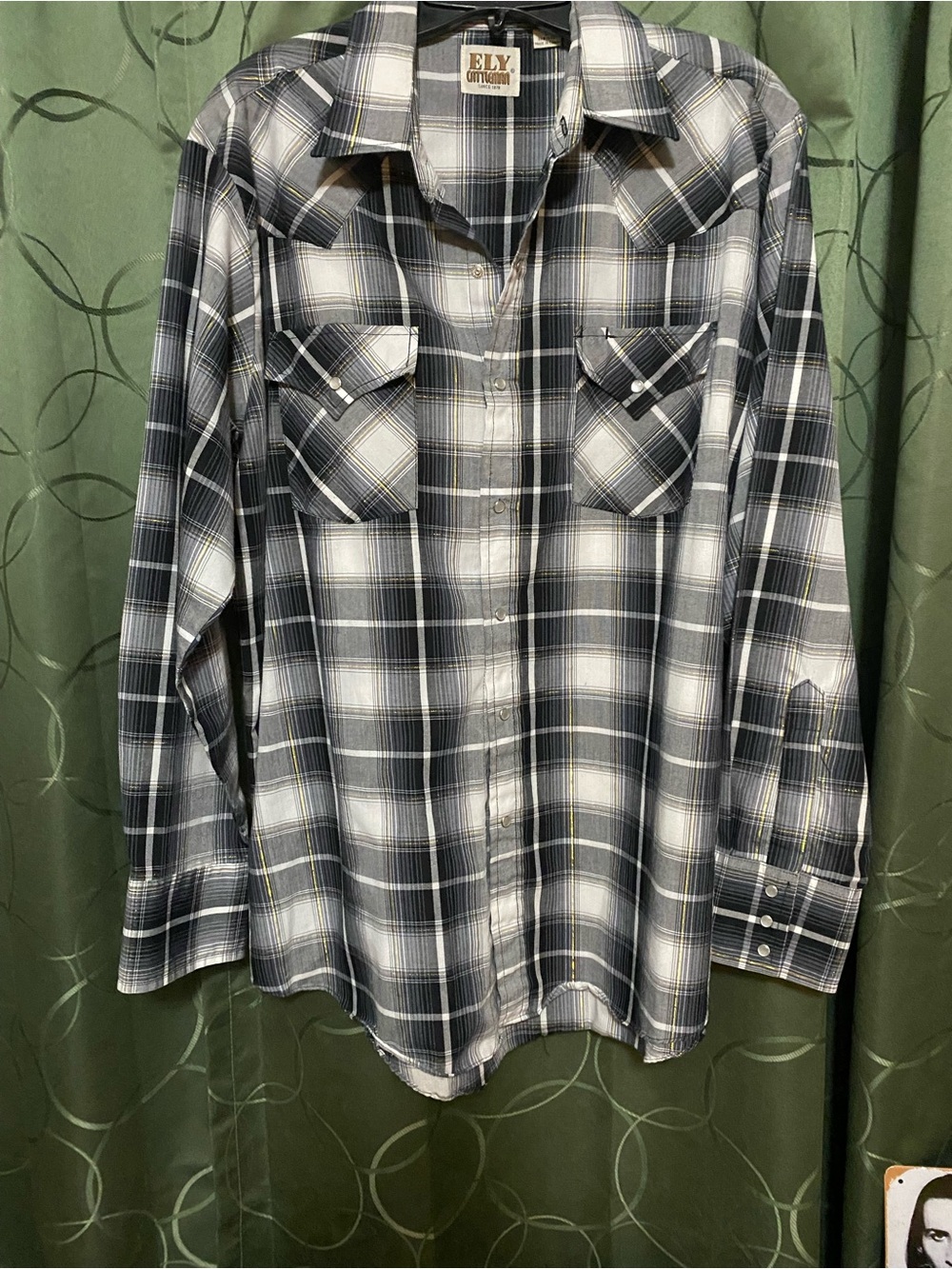Ely Cattleman Black and gray Plaid Western Button-Down Shirt